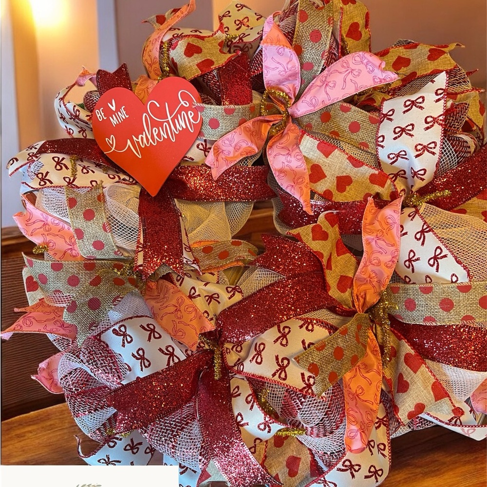 Valentine's Day Decorative Bows - Red and Pink